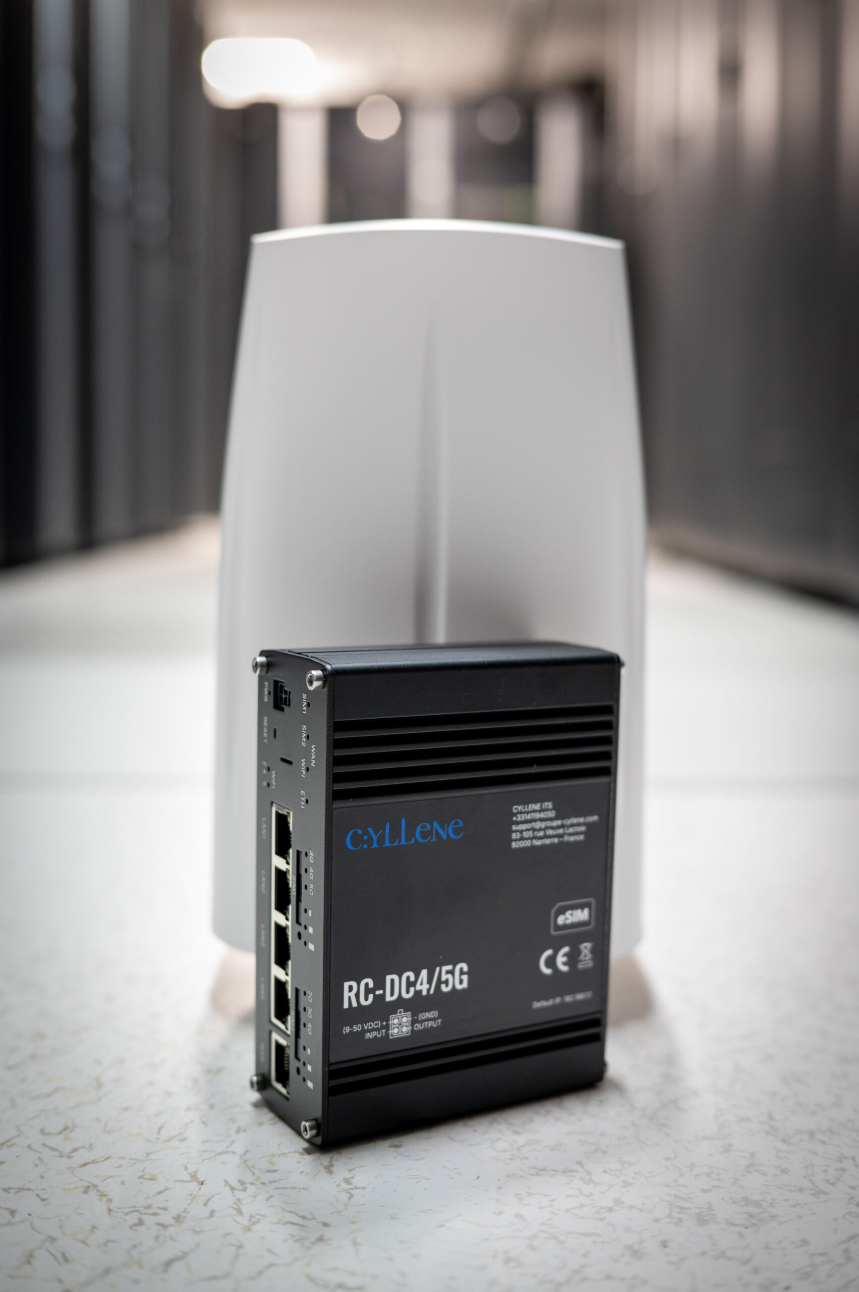 boitier et antenne Cyllene solution SD-WAN